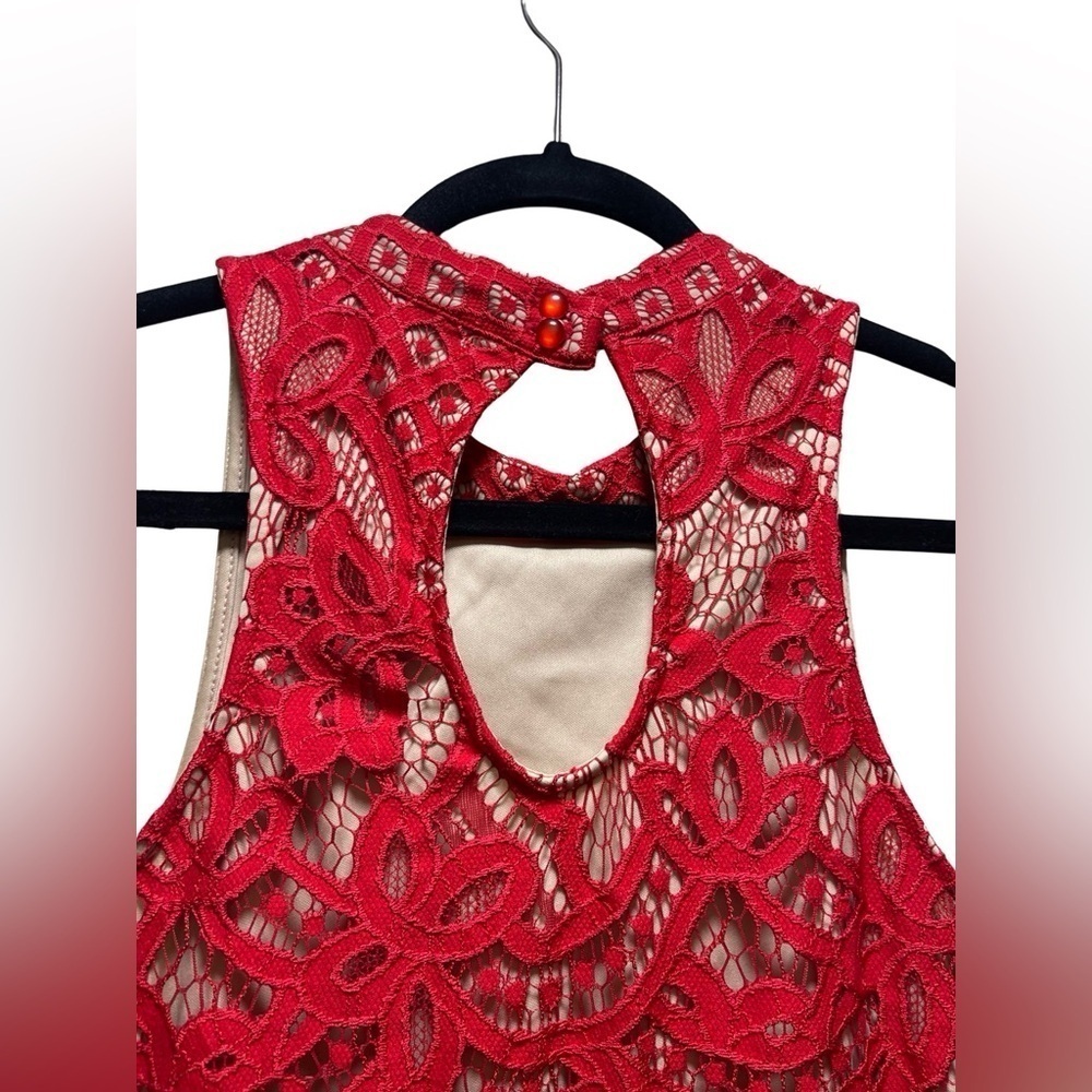 Francesca’s L dress never worn.. great shape! Red/light brown unique pattern - Picture 3 of 7